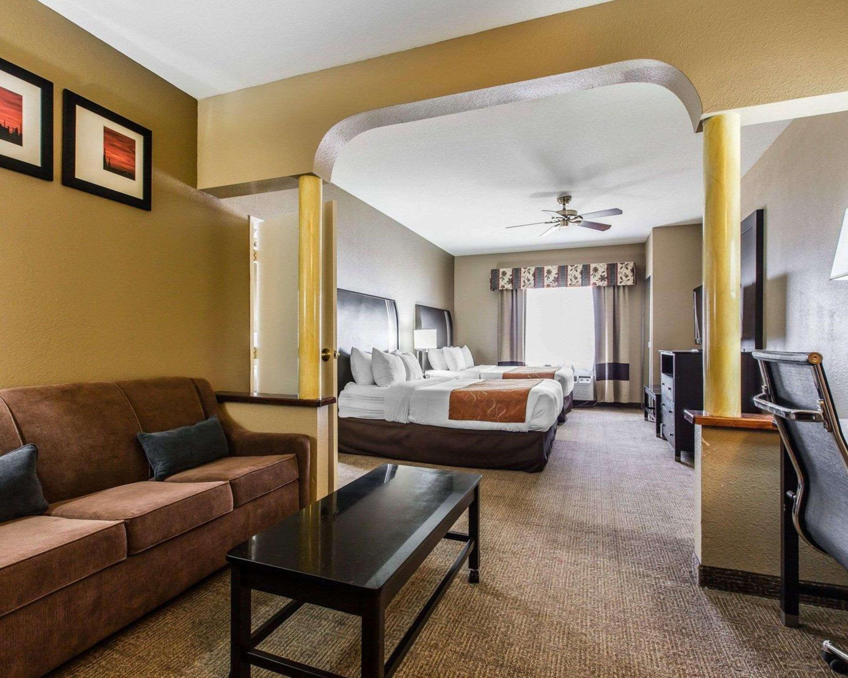 Comfort Suites Bakersfield Dış mekan fotoğraf