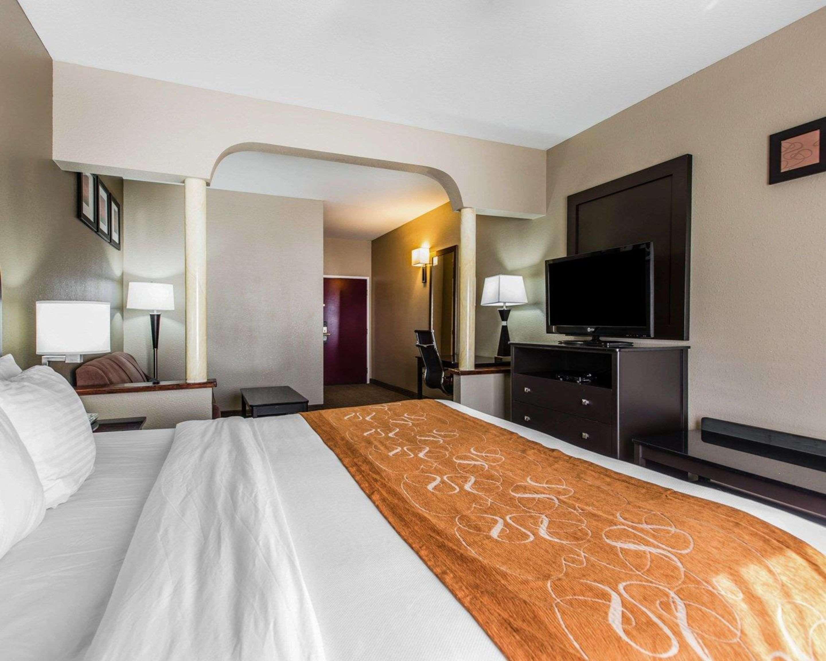 Comfort Suites Bakersfield Dış mekan fotoğraf