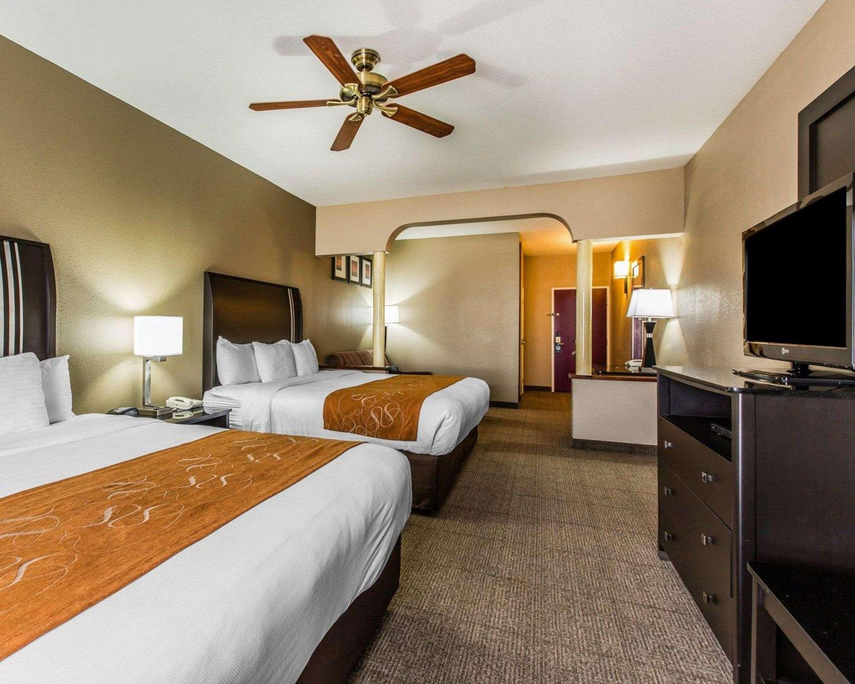 Comfort Suites Bakersfield Dış mekan fotoğraf
