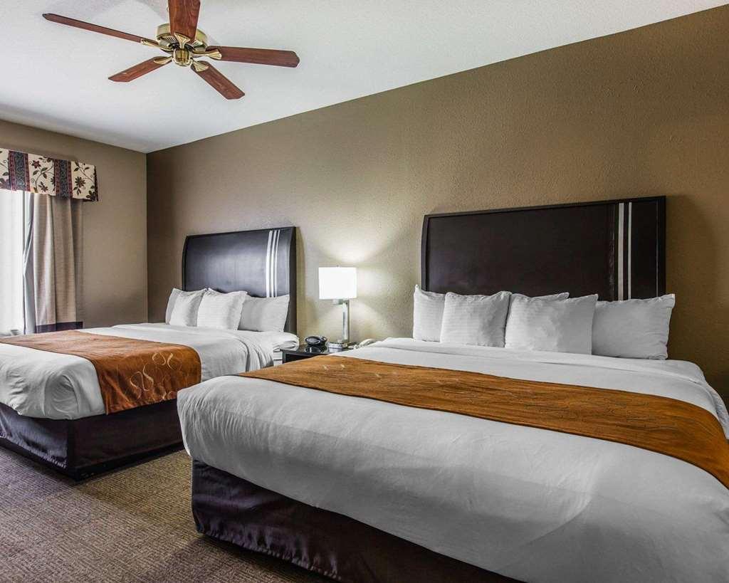 Comfort Suites Bakersfield Oda fotoğraf